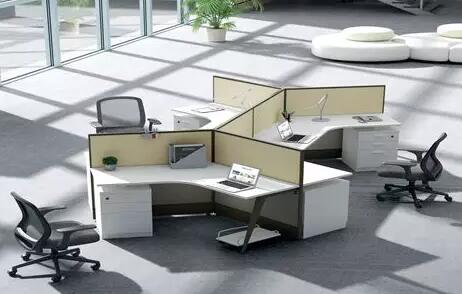 公司辦公桌為什么要帶屏風(fēng)，辦公屏風(fēng)的優(yōu)勢(shì)